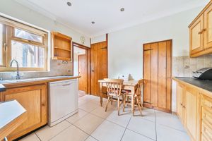 Kitchen- click for photo gallery